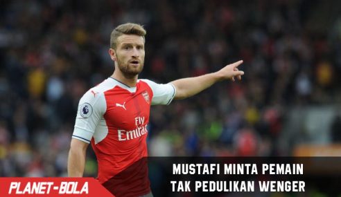 Mustafi minta pemain jangan pedulikan masa depan wenger