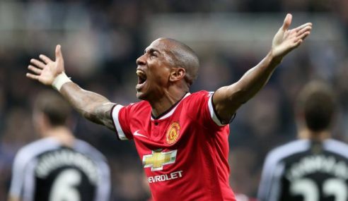 Ashley Young Optimis MU Bisa Dapatkan Semua Gelar