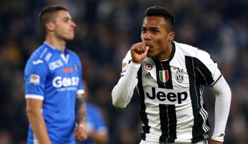 Liga Italia : Alex Sandro Naik Gaji 60 Persen