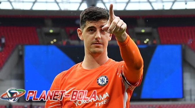 Courtois Sebut Timnya Terlalu Berambisi Juarai Piala Liga Inggris